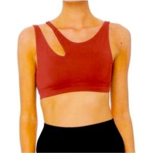 ALO YOGA Peak Bra in Red. Size Small.